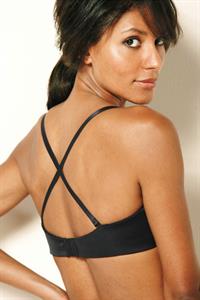 Emanuela de Paula in lingerie