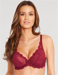 Talita Correa in lingerie