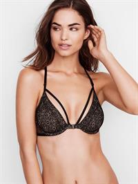 Robin Holzken in lingerie