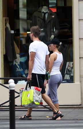 Scarlett Johansson - Jogging in the Jardin du Luxembourg in Paris on August 20, 2012