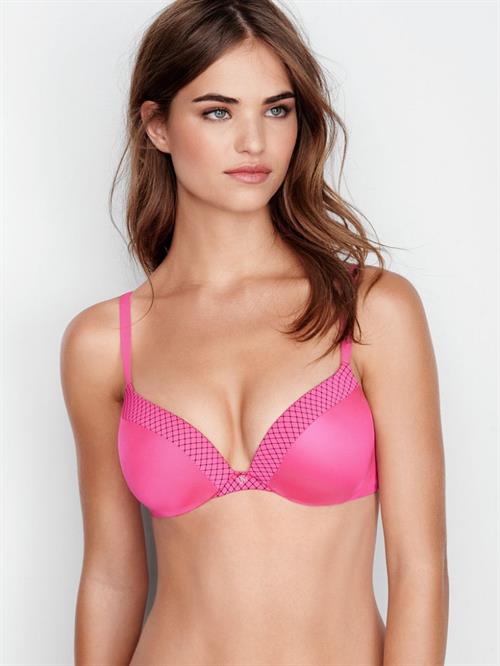 Robin Holzken in lingerie