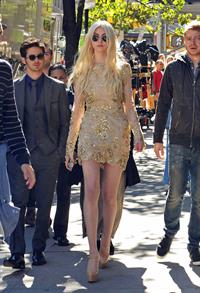 Taylor Momsen On Set of 'Gossip Girl' in New York City (10/16/12) 