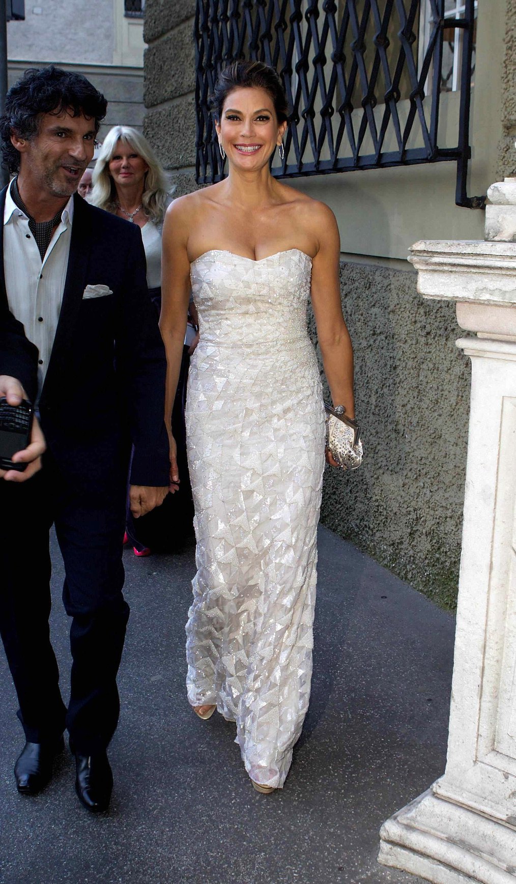 Teri Hatcher - La Boheme Premiere in Salzburg January 8, 2012