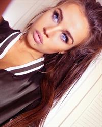 Rosie Mac taking a selfie