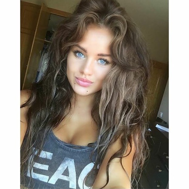 Rosie Mac taking a selfie