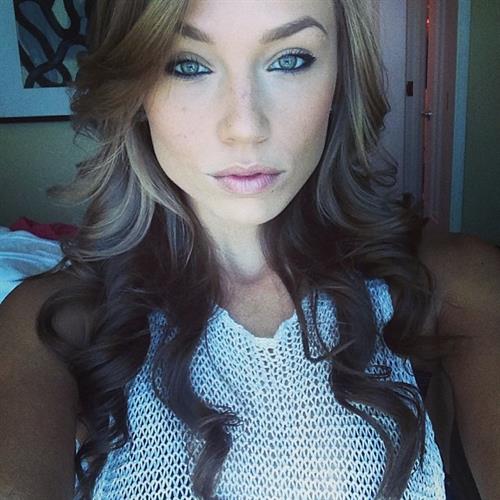 Nicole Mejia taking a selfie