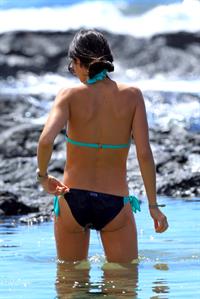 Jordana Brewster in a black bikini in Hawaii, August 30, 2014