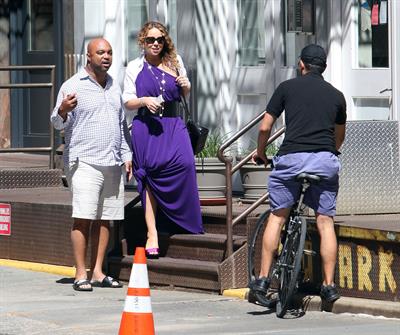 Mariah Carey strolls around New York City August 25, 2014