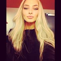 Aljona Shiskova taking a selfie