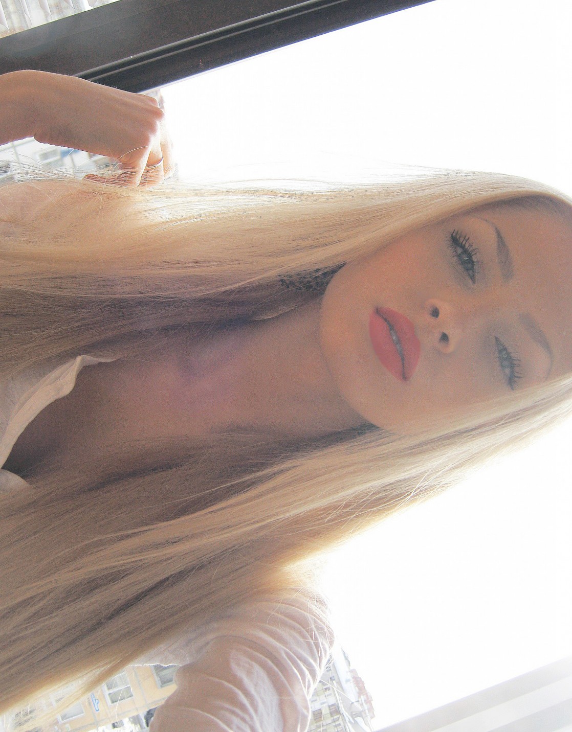 Aljona Shiskova taking a selfie