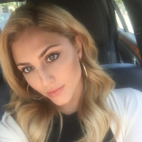 Cassie Scerbo taking a selfie