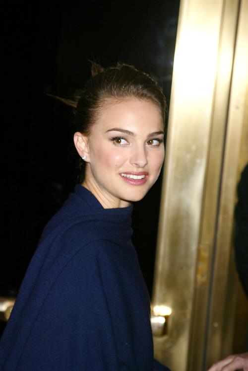 7th Annual National Arts Awards Dress by Isaac Mizrahi New York City, NY 10/07/02