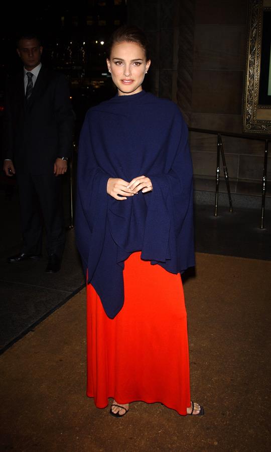 7th Annual National Arts Awards Dress by Isaac Mizrahi New York City, NY 10/07/02