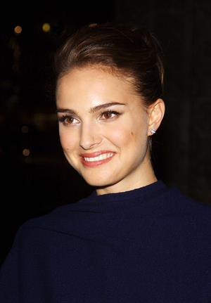 7th Annual National Arts Awards Dress by Isaac Mizrahi New York City, NY 10/07/02