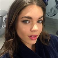 Aarika Wolf taking a selfie