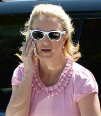 Britney Spears at Wildflour Bakery and Cafe in Agoura, California on August 26, 2014