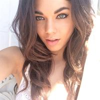 Aarika Wolf taking a selfie