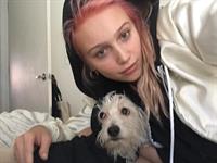 Cailin Russo taking a selfie