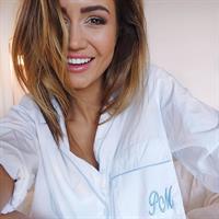 Pia Muehlenbeck taking a selfie