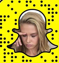 Hanna Edwinson taking a selfie