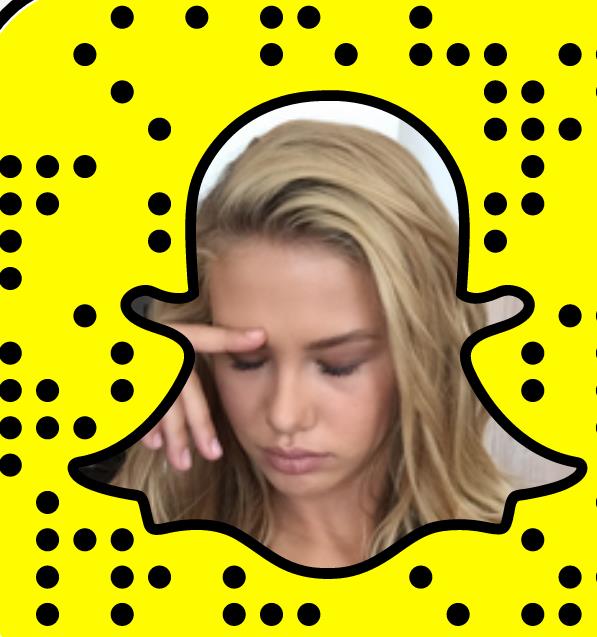 Hanna Edwinson taking a selfie