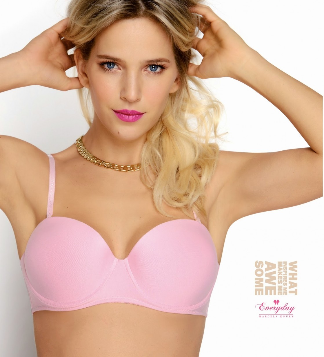 Luisana Lopilato in lingerie