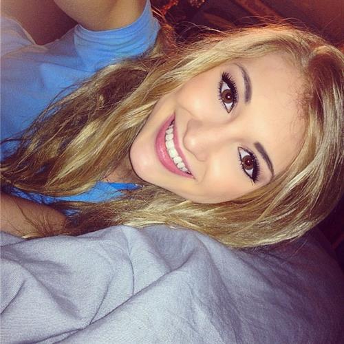 Anna Faith Carlson taking a selfie