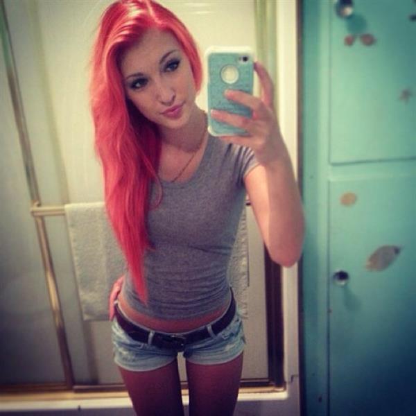 Anna Faith Carlson taking a selfie