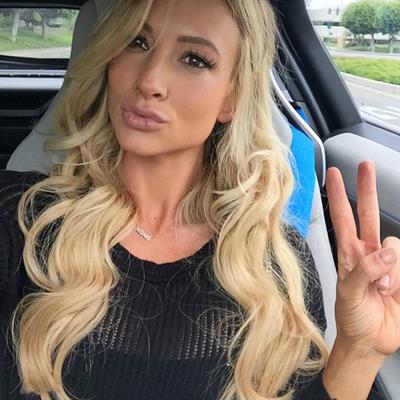 Paige Hathaway taking a selfie