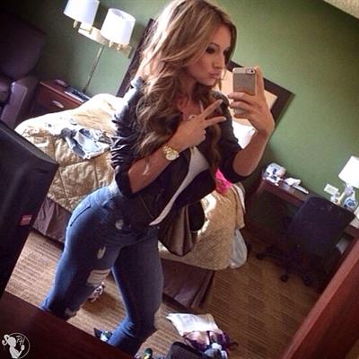 Paige Hathaway taking a selfie