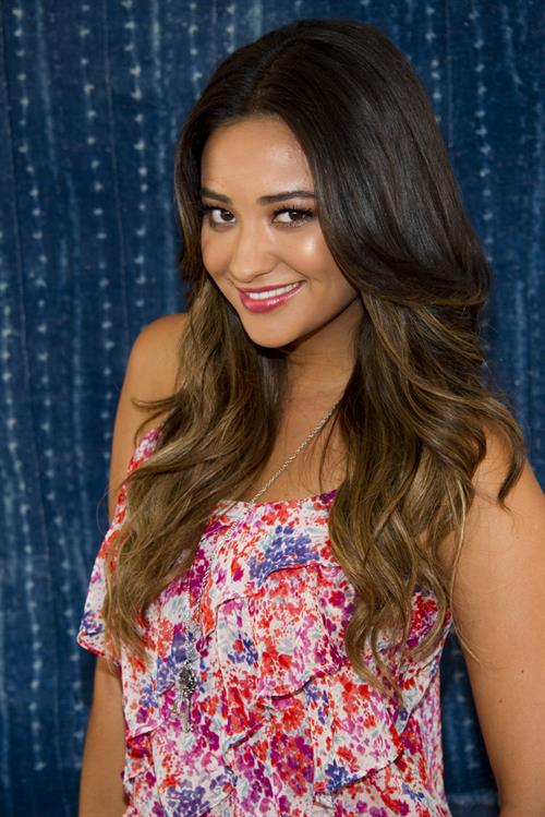 Shay Mitchell