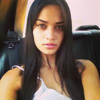 Shanina Shaik taking a selfie