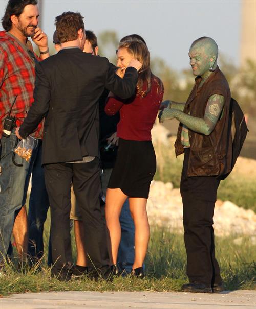 Natalie Portman On The Set Of Terrence Malick Film In Austin (10/10/12) 
