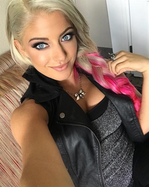 Alexa Bliss taking a selfie