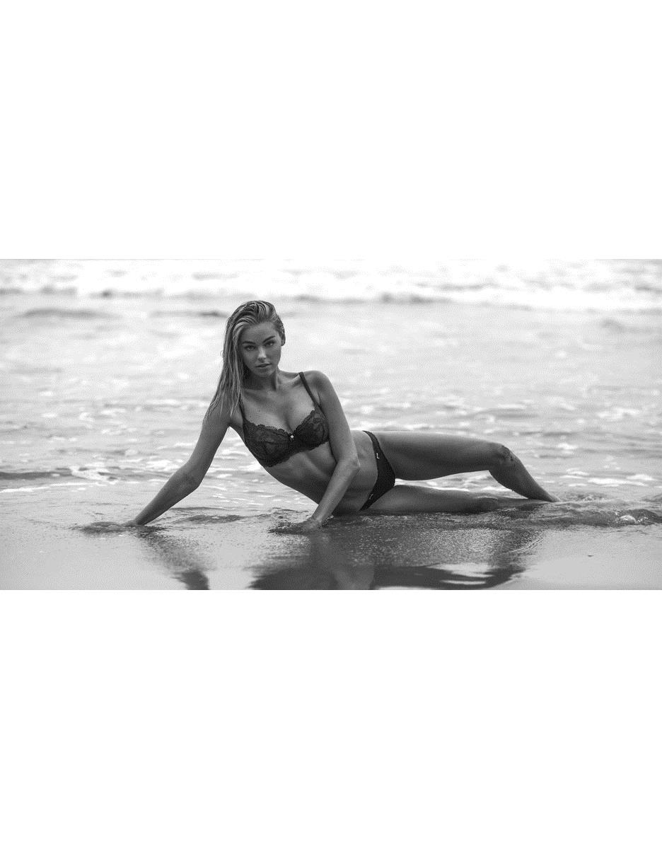 Elizabeth Turner in lingerie