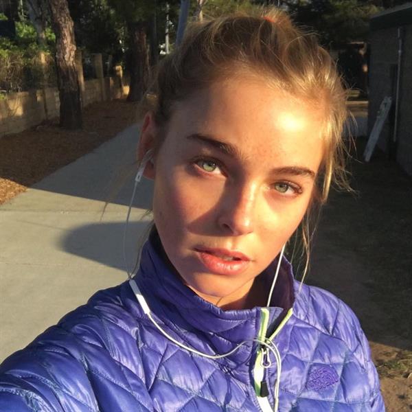 Elizabeth Turner taking a selfie