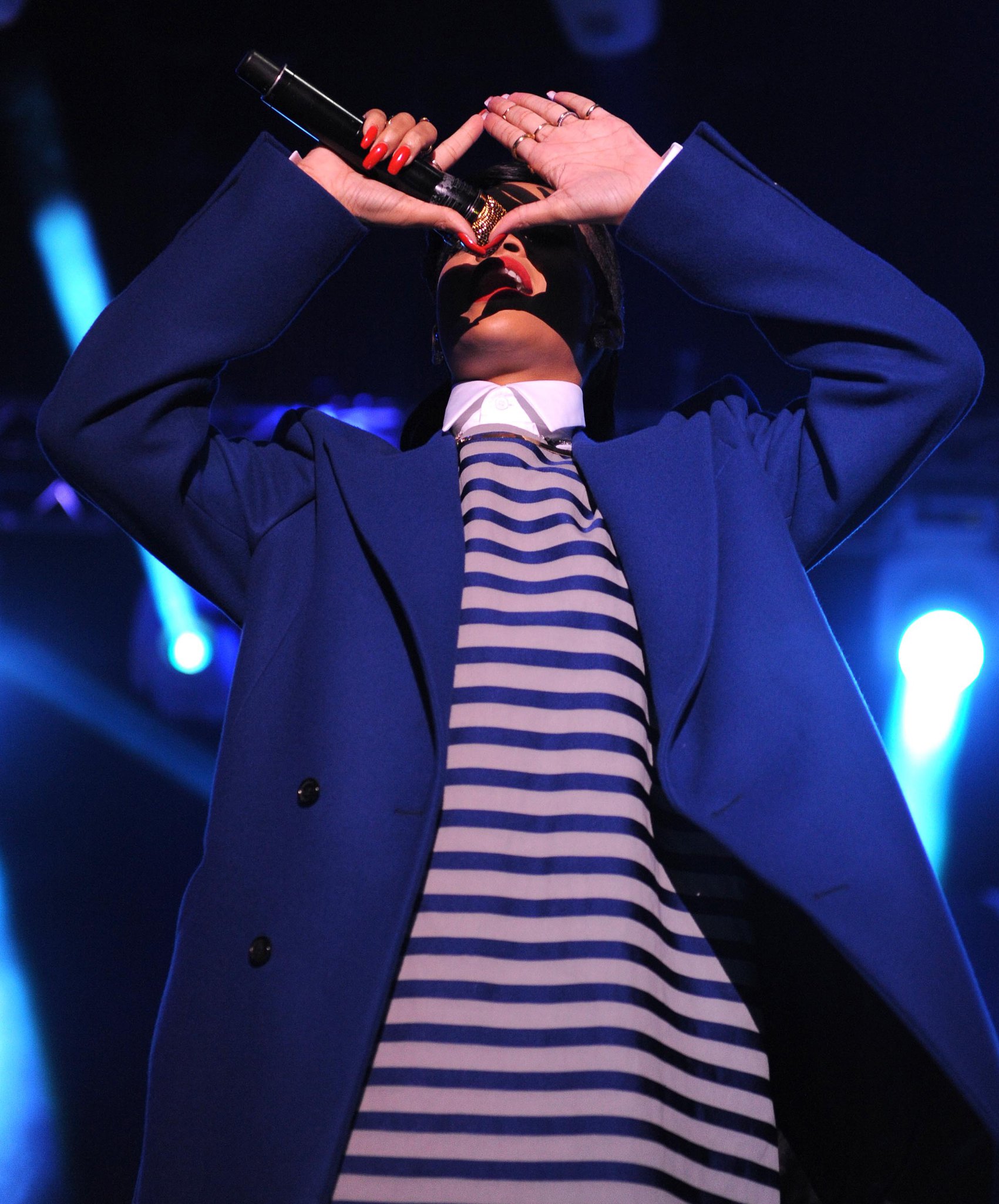 Rihanna Westfield Stratford Lights London Switch On - Performance (November 19, 2012) 