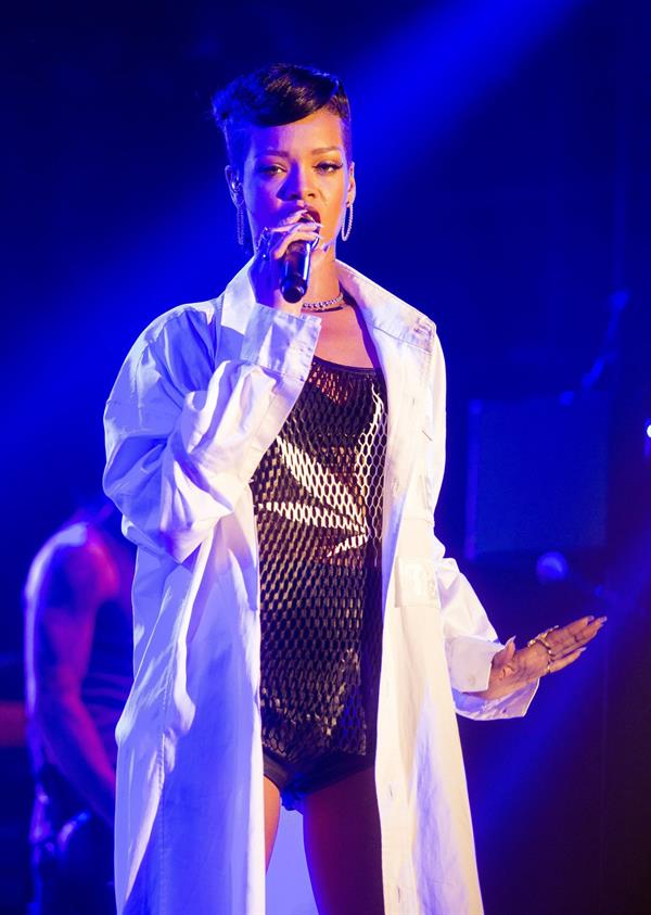 Rihanna Performing during 777 Tour in Berlin, Germany (November 18, 2012) 