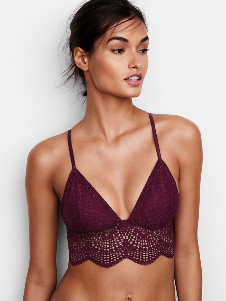 Gizele Oliveira in lingerie