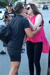 Rose McGowan - Leaves a hair Salon 20.08.12