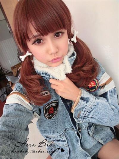 Hera Miao Miao taking a selfie