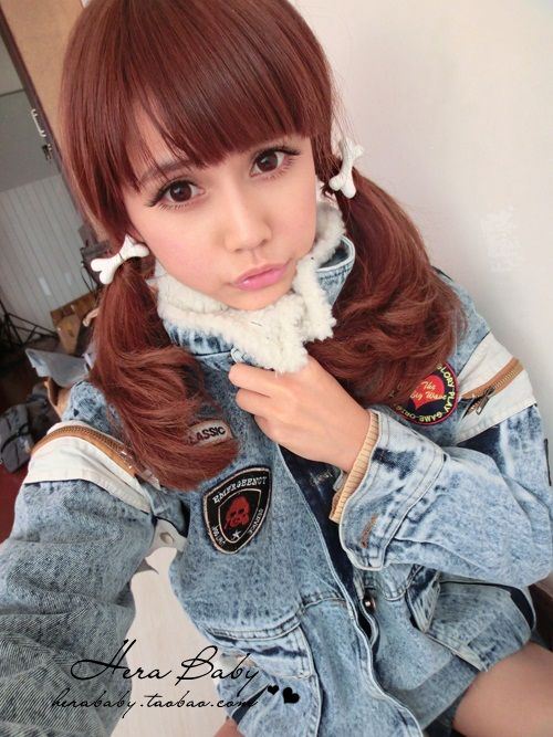 Hera Miao Miao taking a selfie