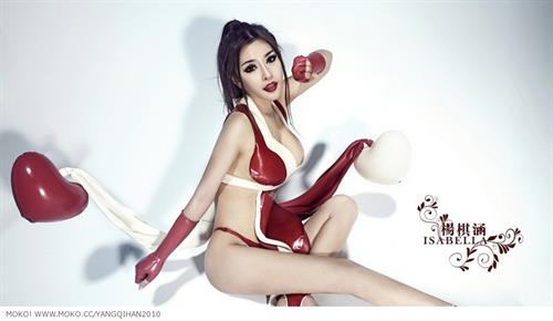 Isabella Yang Qihan in lingerie