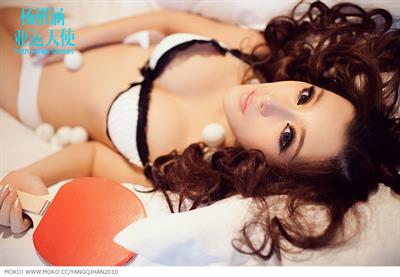 Isabella Yang Qihan in lingerie