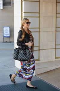 Paris Hilton arrives at Beverly Hills spa September 30, 2013 