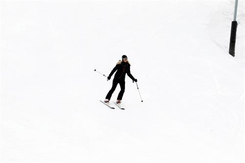 Paris Hilton enjoying a day in the mountains of Aspen December 18, 2012 