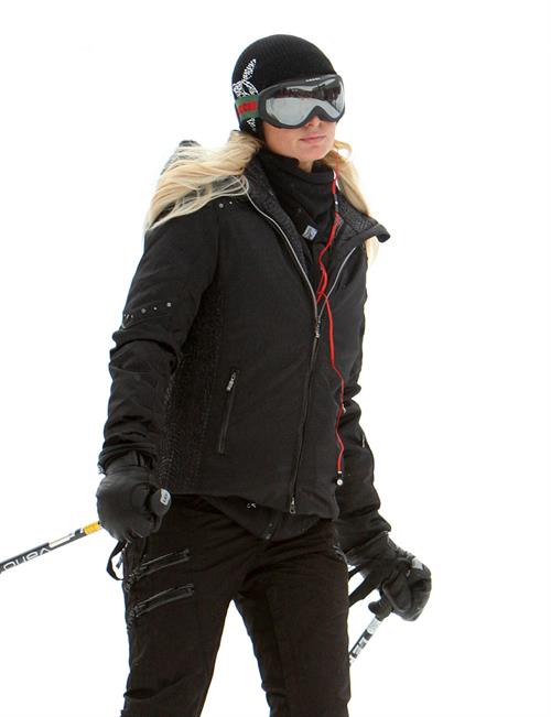 Paris Hilton enjoying a day in the mountains of Aspen December 18, 2012 
