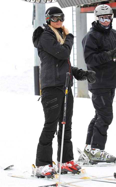 Paris Hilton enjoying a day in the mountains of Aspen December 18, 2012 