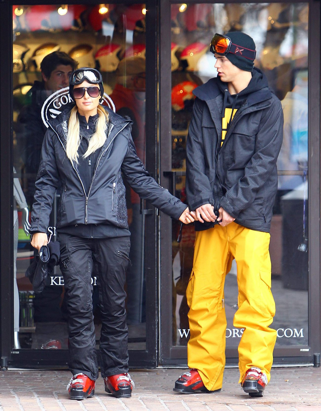 Paris Hilton enjoying a day in the mountains of Aspen December 18, 2012 