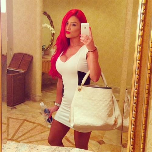 Natalie Eva Marie taking a selfie